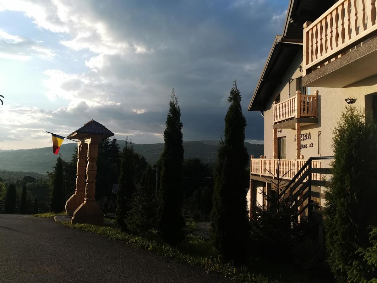 Alpina Panoramic Hotel Моисей Екстериор снимка